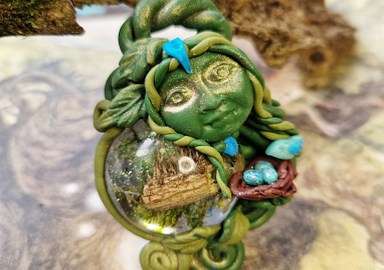 Handcrafted folk art, home decor, jewelry, wood burning, resin crafts, enchanted forest-inspired pieces, lamps, paintings, sculptures